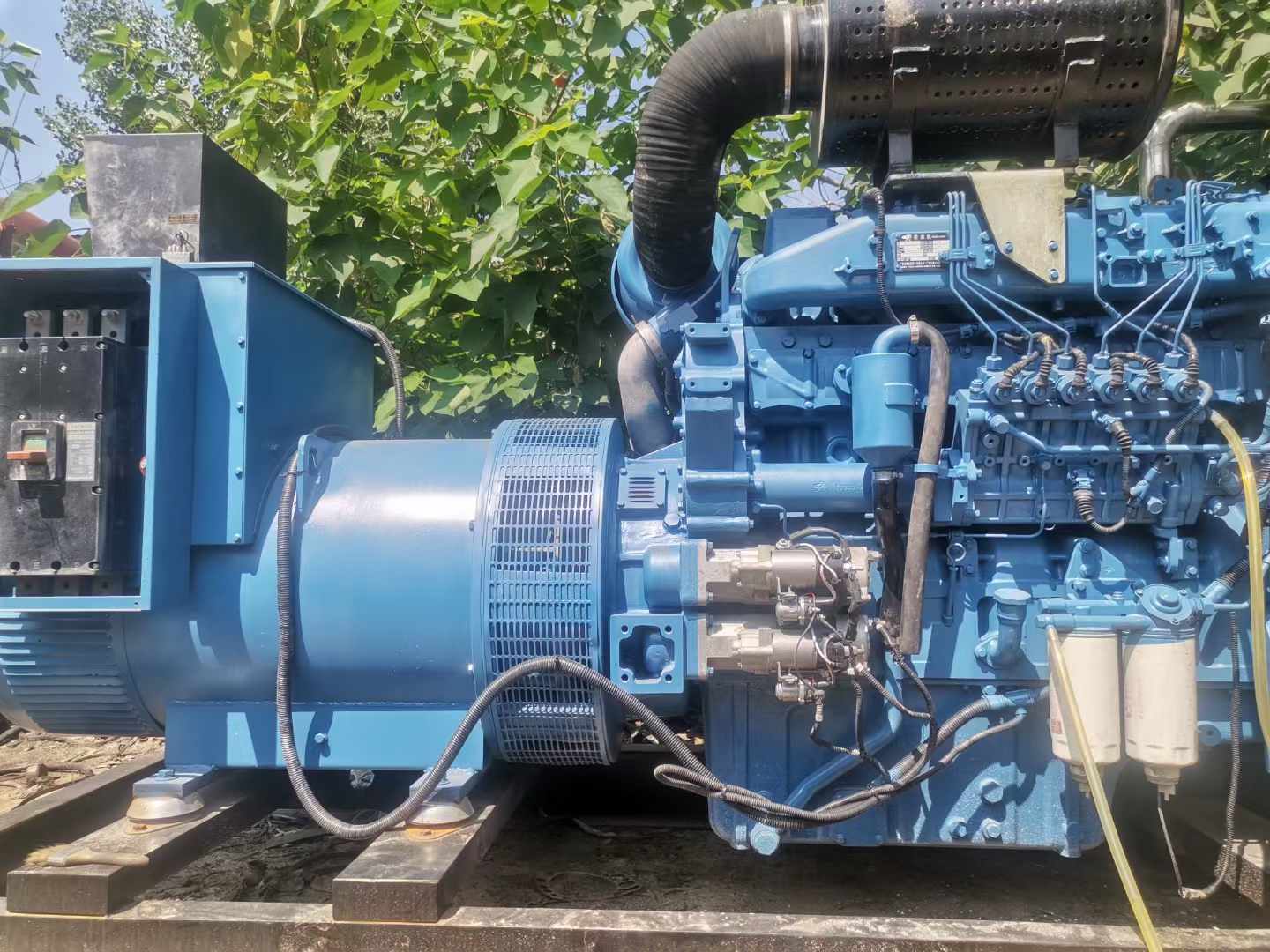 华池详细说明降低 800kW 柴油发电机输出电流波动的方法